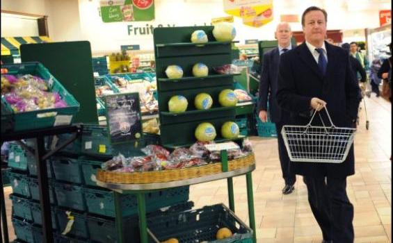 Perdana Menteri Inggris Belanja di Supermaket (Foto) - DAVID-CAMERON-2.jpg