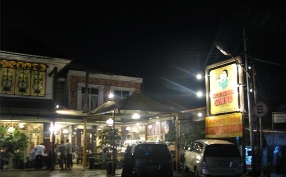 Menyantap Nasi Bebek Ginyo, Dijamin Merem Melek ! - bebek_1.jpg