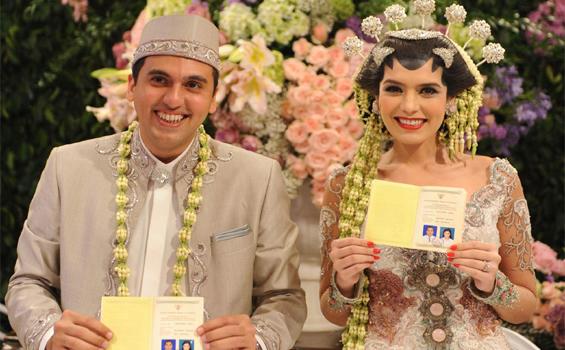 Romantisme Pengantin Baru Carissa Puteri dan Navies - nikah1.jpg