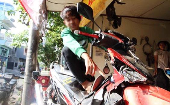Ferdi Lolos Amuk Geng Motor setelah Lompati Pagar - 20120413_ferdiansyah_korban2_copy.jpg