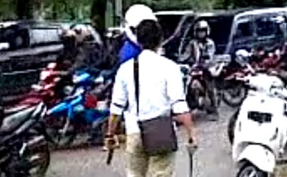 Foto-foto Koboy Palmerah Mengamuk di Tengah Jalan - KOBOY_PISTOL0.jpg