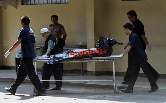 Identifikasi Korban Sukhoi di RS Soekanto (FOTO) - DVI2.jpg