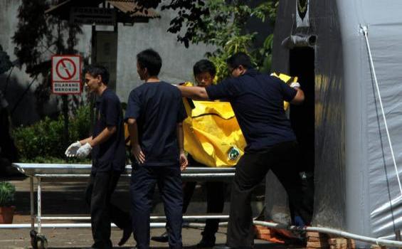 Identifikasi Korban Sukhoi di RS Soekanto (FOTO) - DVI4.jpg