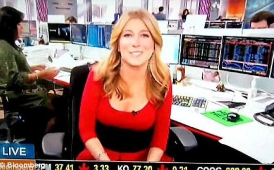 Celana Dalam Reporter Cantik Bloomberg Terlihat Saat Syuting - eisen3.jpg