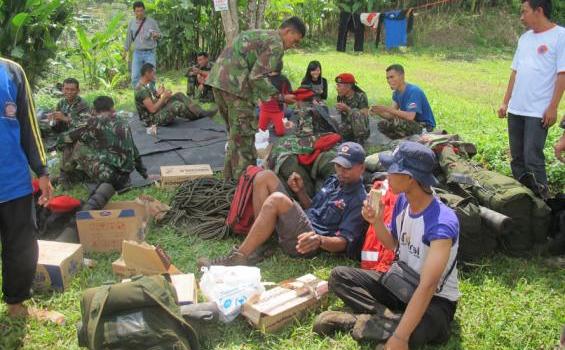 FOTO: 124 Anggota Tim SAR dan Relawan Tiba di Cimalati - Tim_Evakuasi6.JPG
