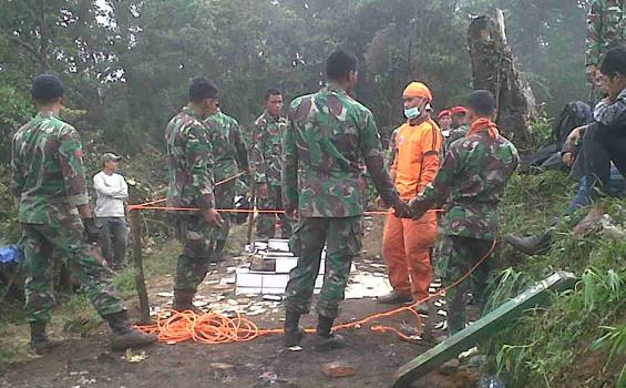 Foto Makam Keramat Mbah Salak Sebelum dan Usai Hancur - makam_mbah_salak_(4)9.jpg