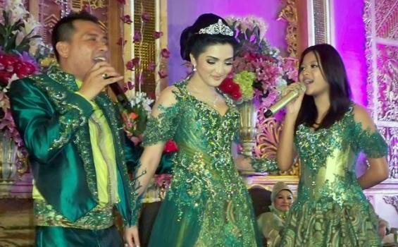 Bahagianya Anang dan Ashanty di Acara Resepsi - anang-ashanty_02.jpg