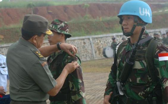 Kontingen Garuda Kembali Diberangkatkan ke Lebanon (Foto) - 17.jpg