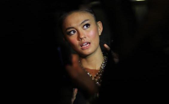 Agnes Monica Andalkan Kalung Asimetris di Indonesian Idol - 20120609JEP24_Agnes_Monica_1.jpg