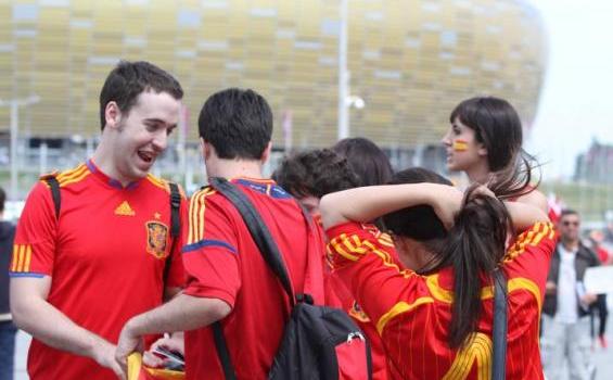 Suporter Spanyol dan Italia Mulai Padati Stadion PGA Arena - Suporter_Spanyol_dan_Italia2.jpg