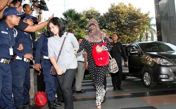 Foto-foto Neneng Bercadar saat Ditangkap KPK - neneng1.jpg
