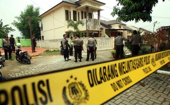 FOTO Penggrebekan Teroris di Medan - 20120621DED_032.jpg