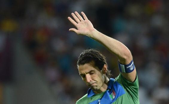 Inilah The Best Eleven di Euro 2012 - Buffon.jpg