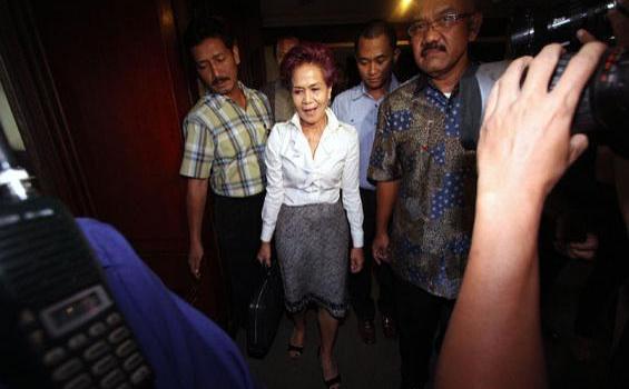 Foto-foto Miranda Goeltom Jalani Sidang Perdana - 20120724DAN08_Sidang_Perdana_Miranda_S_Goeltom1.jpg
