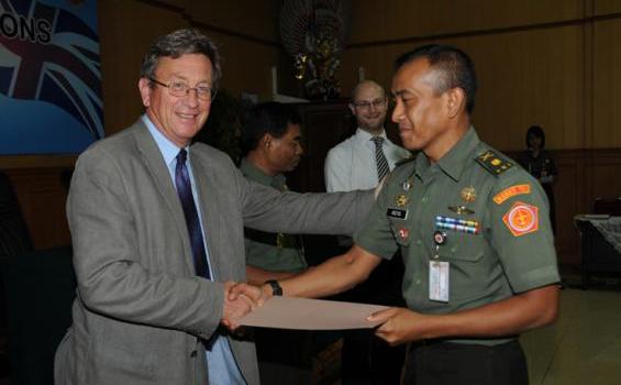Bule Inggris Susupi Mabes TNI Cilangkap? - 17.jpg