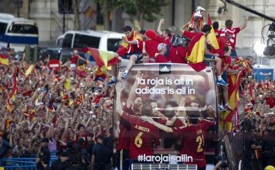Ini Dia Parade Kemenangan Spanyol di Madrid - parade_spanyol11.jpg