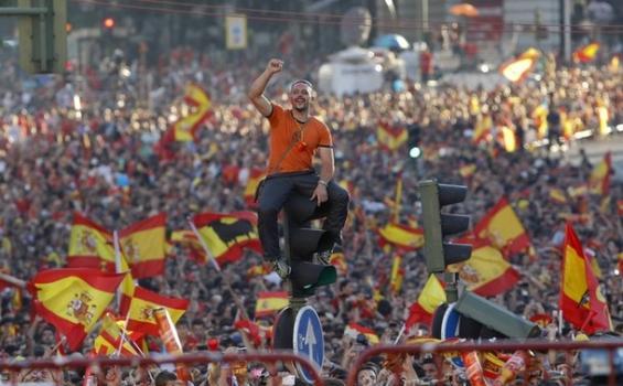 Ini Dia Parade Kemenangan Spanyol di Madrid - parade_spanyol51.jpg
