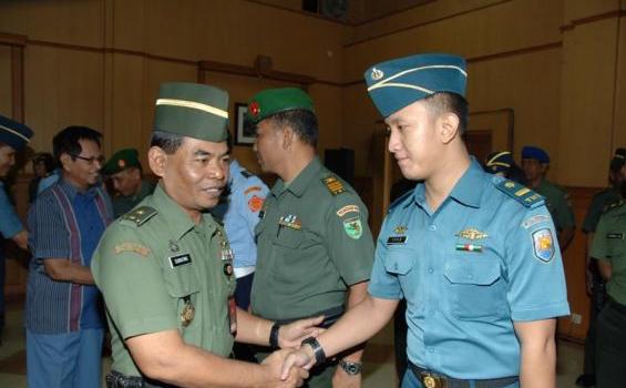 Anggota TNI dan PNS Diajari Menulis Opini di Mabes - DSC_0058.JPG