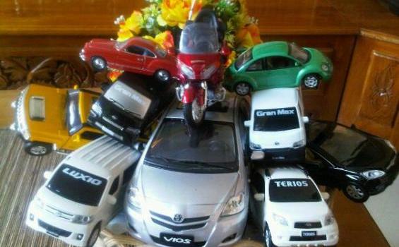 Inilah Parcel Miniatur Mobil Pas Buat Penggemar Otomotif - 292867_2319335070809_7163864_n.jpg