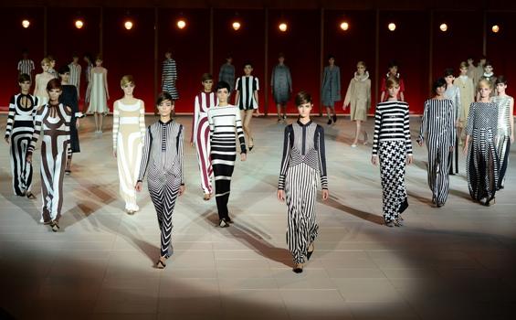 Ini Gaya Koleksi New York Fashion Week Spring 2013 - Koleksi_Musim_Semi_2013_Marc_Jacobs.jpg