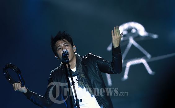 Nggak Nonton Konser Ariel? Ini Dia Foto-foto Konsernya - 6.jpg