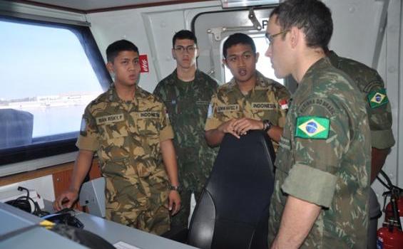 Prajurit Tampan Tunjukkan Seaman Brotherhood (Foto) - 19.jpg