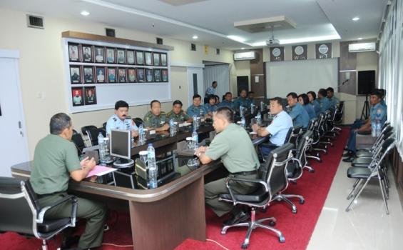 Atlet TNI Ini Akan Bertarung di Kejuaraan Berlayar di Singapura (Foto) - 114.jpg