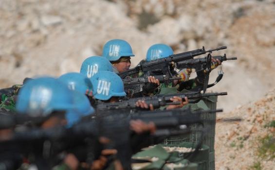 Mengintip Gaya Keren Prajurit Indobatt Saat Latihan Menembak (Foto) - 23G_0083.JPG