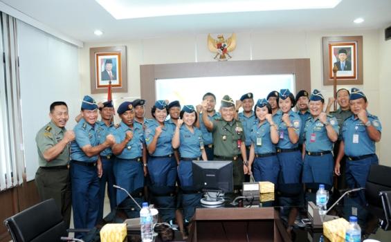 Atlet TNI Ini Akan Bertarung di Kejuaraan Berlayar di Singapura (Foto) - 29.jpg