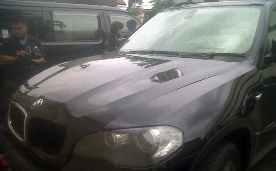 Ini Dia Kondisi BMW Maut Anak Hatta Rajasa yang Masih Mulus - BMW_X5_anak_Hatta_Rajasa.jpg