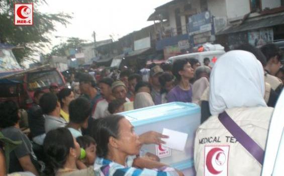 Usaha Keras Tim Medis MER-C Tembus Wilayah Banjir di Penjaringan (Foto) - Tim_MER-C_di_Muara_Baru_Penjaringan_Jakut.jpg