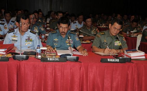 Wajah Serius Para Perwira Saat Mengikuti Rapim di Mabes TNI (Foto) - DSC_3754.JPG