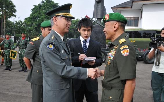 Kepala Staf Angkatan Darat Jepang Kunjungi Mabes TNI (Foto) - JIR_35991.jpg