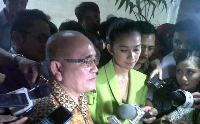 Ruhut: Ini Istri Sah Saya! Cuma Satu untuk Selamanya - IMG02658-20131007-1053.jpg