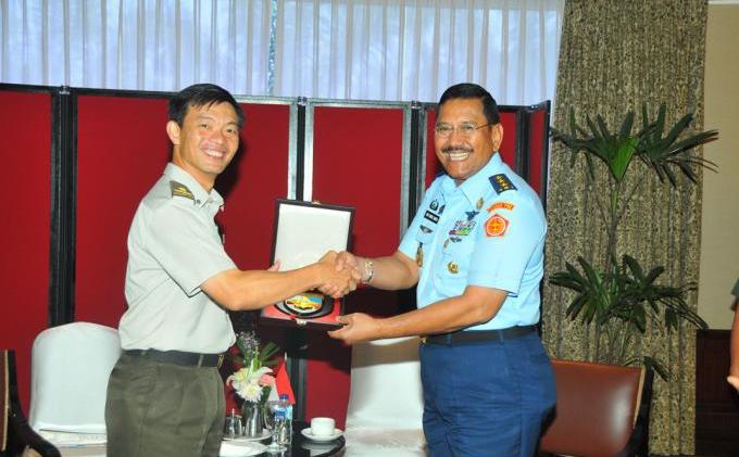 Kasum TNI Bertemu Perwakilan Militer Singapura di Hotel Borobudur - DSC_3288.JPG