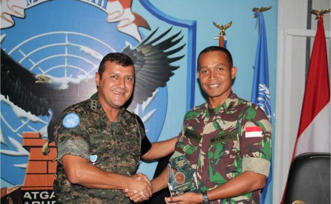 Tentara Cantik Guatemala Berkunjung ke Markas TNI di Haiti - Picture72.jpg