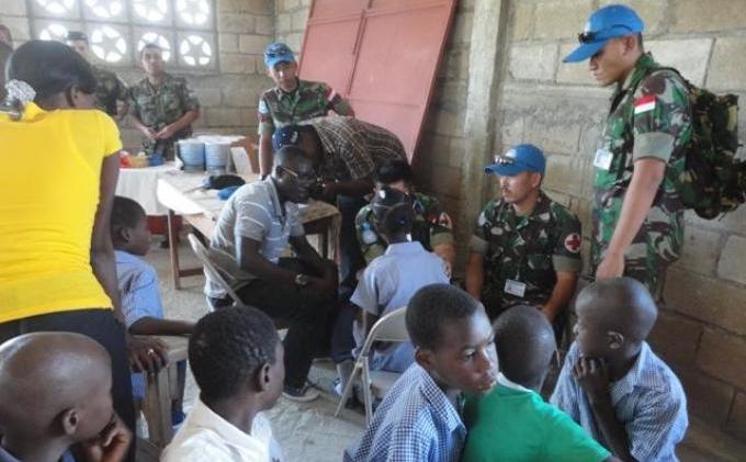 Prajurit TNI Peringati Hari Anak Sedunia di Haiti Dengan Cara Ini - kesehatan_(1).JPG