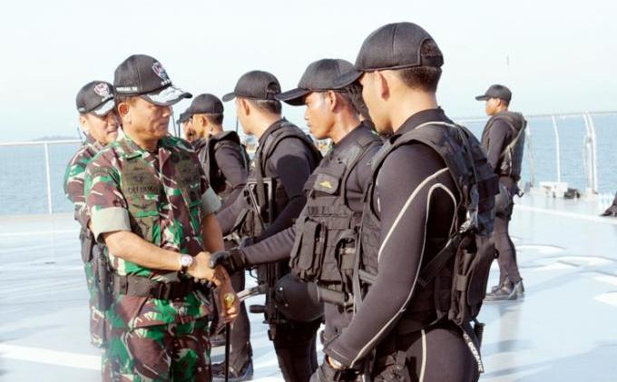 Panglima TNI Tinjau Latihan Penanggulangan Teroris di Batam - 111.jpg