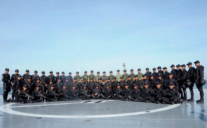 Panglima TNI Tinjau Latihan Penanggulangan Teroris di Batam - 62.jpg