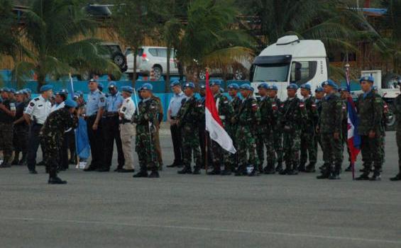 Heningnya Para TNI Saat Farewell Ceremony SRSG di Haiti (Foto) - Picture2.jpg