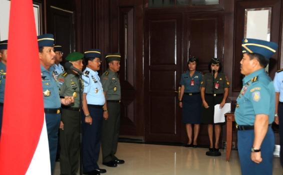 Proses Pelaporan ke Panglima TNI Saat Kasal dan Kasau Naik Pangkat (Foto) - CCM_0016.jpg