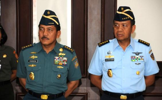 Proses Pelaporan ke Panglima TNI Saat Kasal dan Kasau Naik Pangkat (Foto) - CCM_0028.jpg