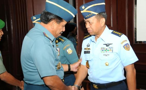Proses Pelaporan ke Panglima TNI Saat Kasal dan Kasau Naik Pangkat (Foto) - CCM_0038.jpg