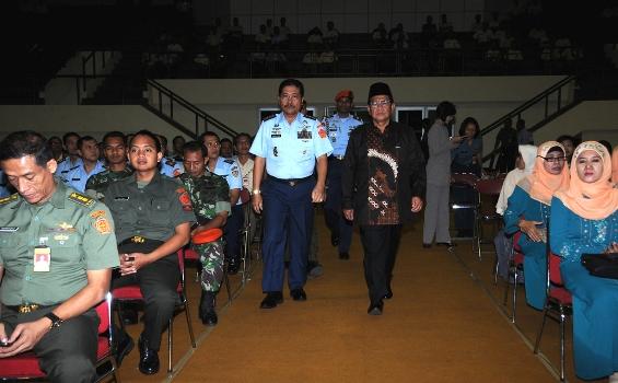 Hadiri Maulid Nabi, Wajah Para Anggota TNI Tampak Serius (Foto) - DSC_6588.jpg
