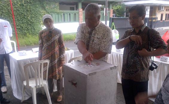 FOTO-FOTO: Biar Petugas KPPS Jujur, Mereka Disumpah dengan Kalimat Begini - jabar4.jpg