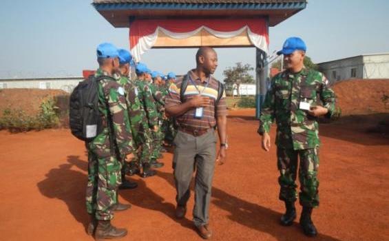 Foto: Bahkan Sepatu Prajurit TNI Pun Diperiksa di Kongo - DSCN0424.JPG