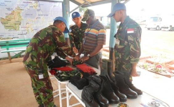 Foto: Bahkan Sepatu Prajurit TNI Pun Diperiksa di Kongo - DSCN0468.JPG