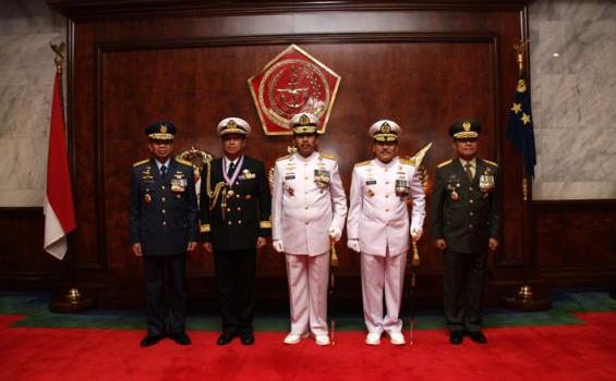 Foto: Suasana Penyematan Bintang Jalasena Utama Kepada Kasal Brunei - IMG_8655.jpg