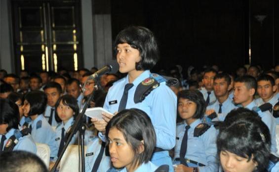 Foto Ratusan Siswa SMA Taruna Ramai-ramai ke Mabes TNI di Cilangkap - 6.JPG