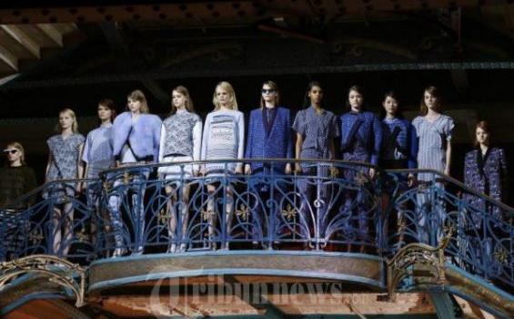 Pesona Kuil Hindu Menginspirasi  Desain Catchy di Koleksi Terbaru Kenzo (Foto-foto) - 20130304_Peragaan_Busana_Kenzo_9662.jpg